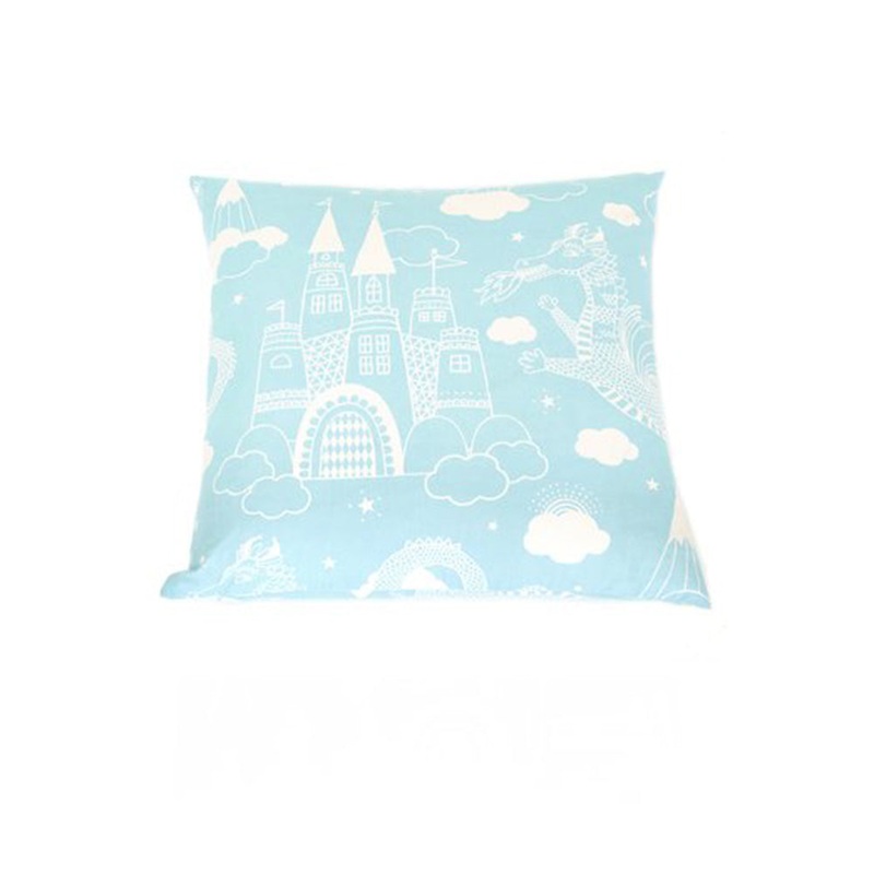 Majvillan Cushion Cover Drakhimlen Ljusbl