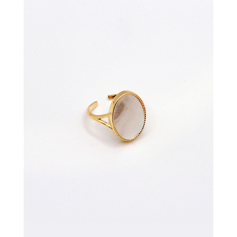 Nilai Frida Nacre Ring