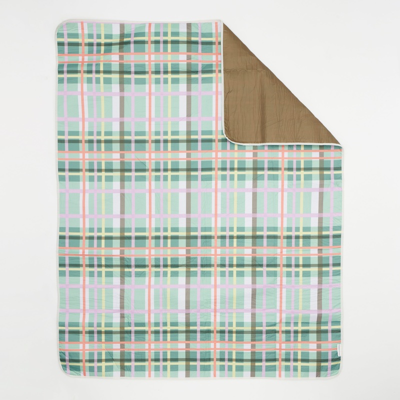 SUNNYLiFE Wash Me Beach & Picnic Blanket Sage Plaid