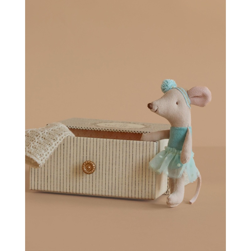 Maileg Dance Mouse in Daybed, Little Sister - Mint