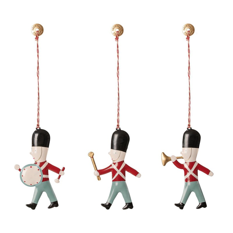 Maileg Ornament Box with Guards Metal 3 Ass