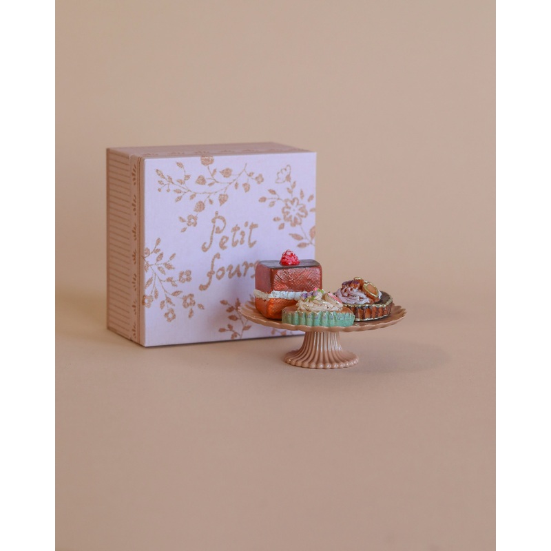 Maileg Miniature Cakes & Cakestand