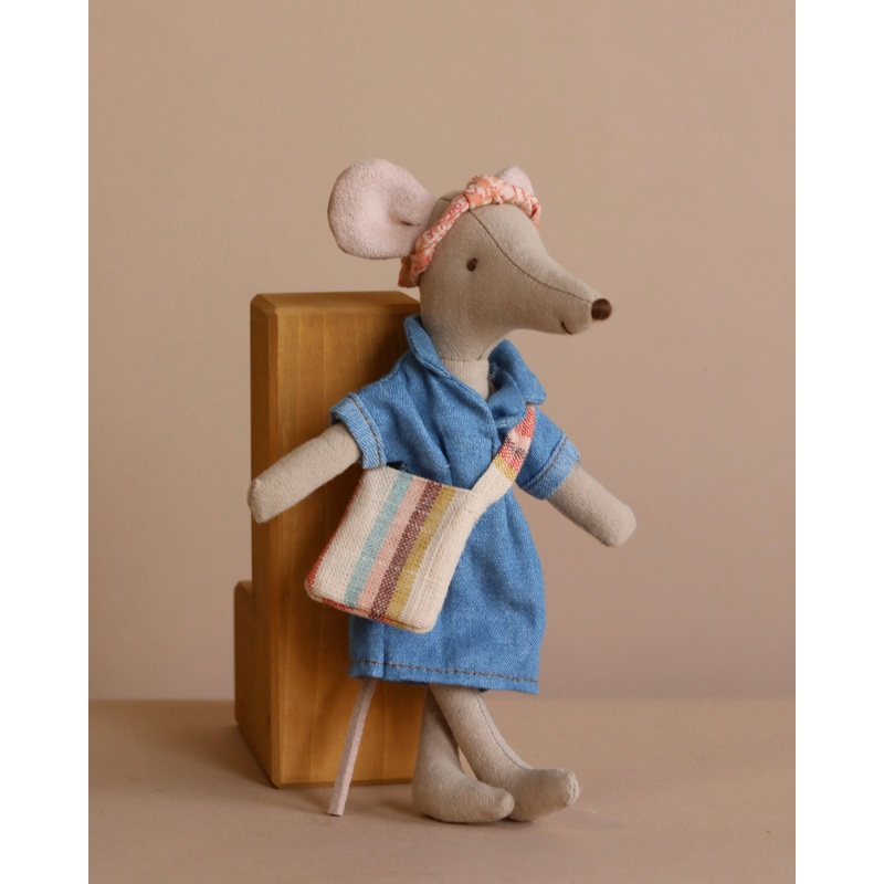 Maileg Mom Mouse With Extra Outfit - Petite Couture