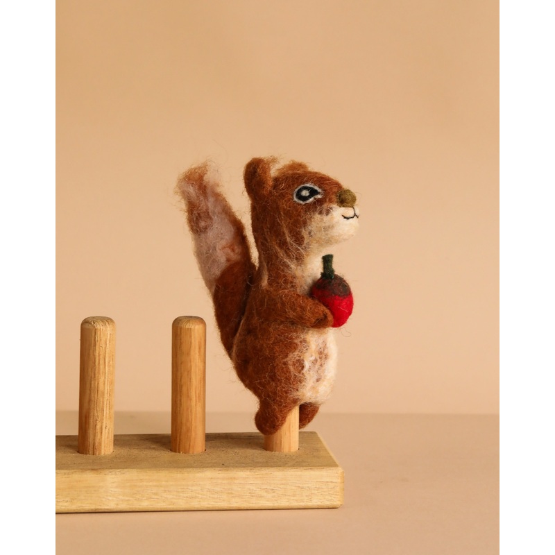 Squirrel Finger Puppet