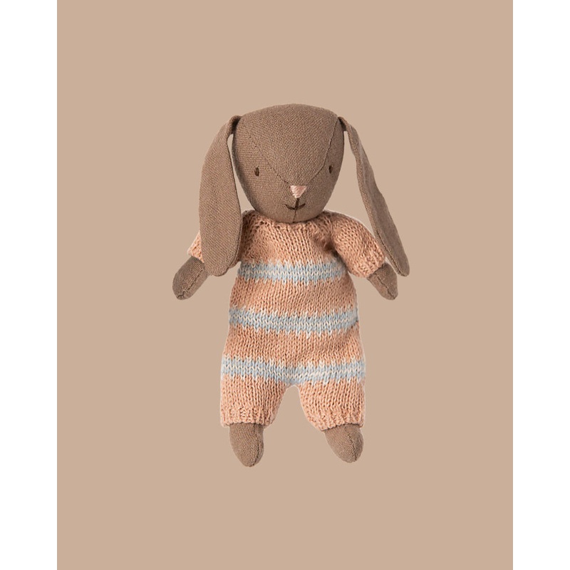 PRE-ORDER: Maileg Bunny, Micro - Brown - Dusty Rose Knitted Suit (Estimated Ship Date: Early October)